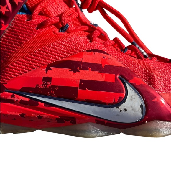 Nike Lebron 12 USA
Size 10.5
Has some wear but in great condition - Picture 8 of 9